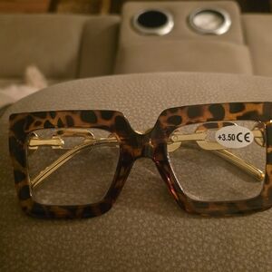 Leopard Print Square Glasses*readers*+3 50